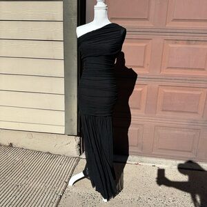 Black One-Shoulder Ruched Maxi Dress